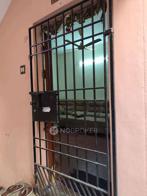 2 BHK Flat In Srivari Apartments For Sale  In 21a, Venkatesha Nagar 1st St Ext, Devraj Nagar, Annamalai Colony, Chennai, Tamil Nadu 600093, India