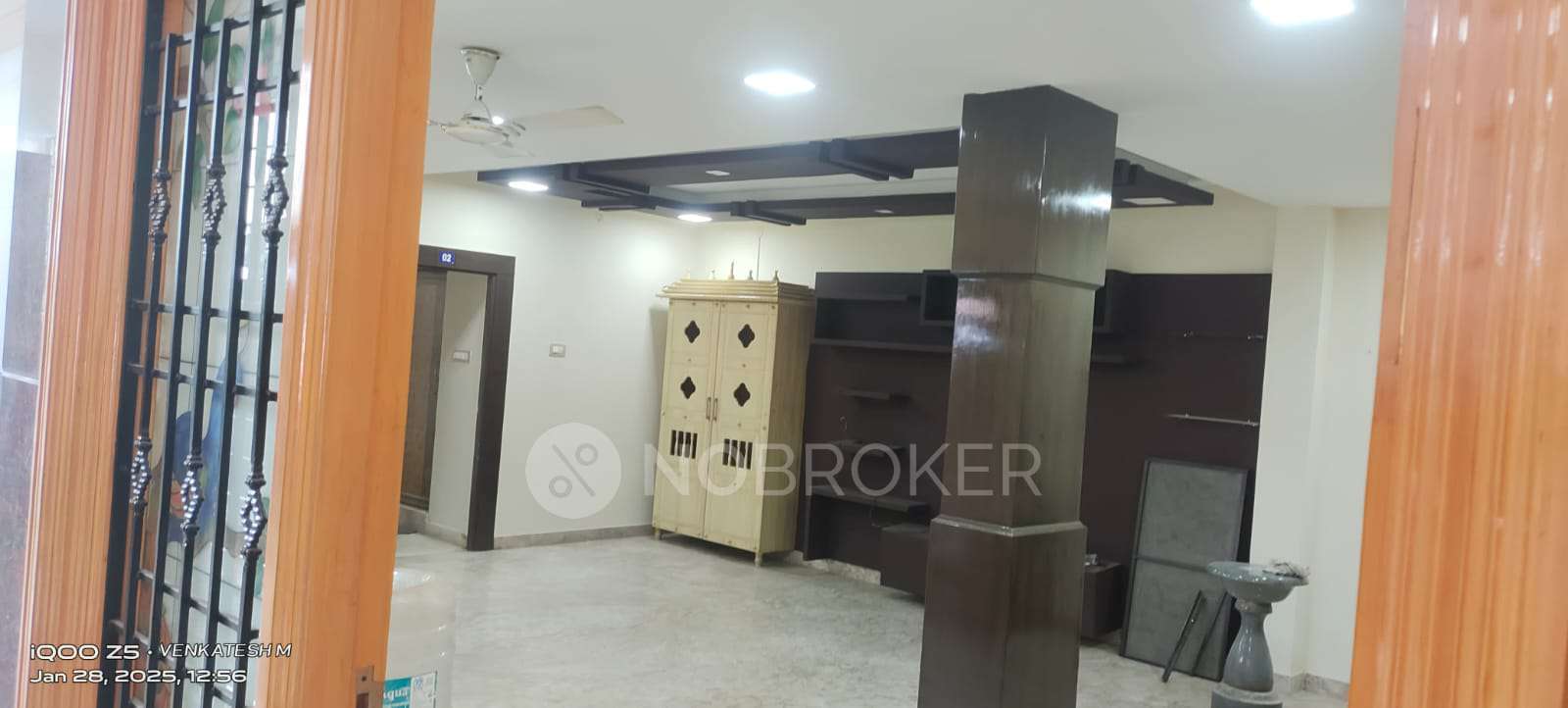 PG for Girls in Navalur