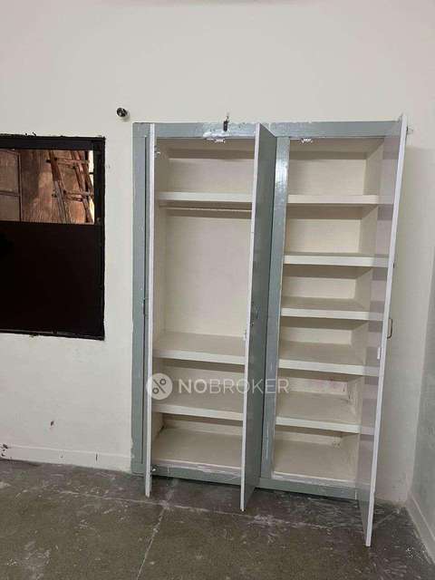 2 BHK Flat For Sale  In Janakpuri