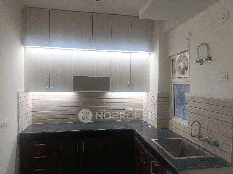 2 BHK Flat In Amrapali O2 Valley For Sale  In Ryan International School, Noida Extention, Noida - Cbse