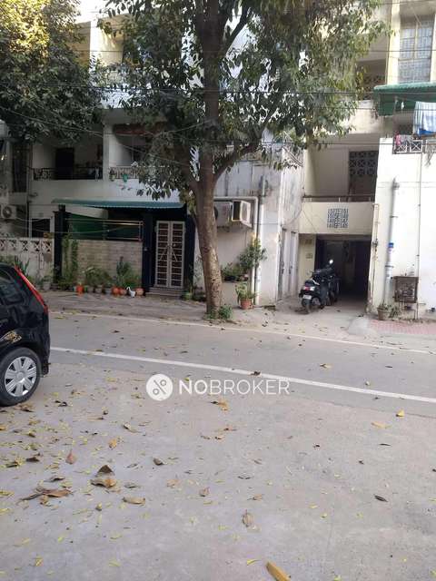 2 BHK Flat In Mahadev Apartment For Sale  In 88, Som Bazar Road
