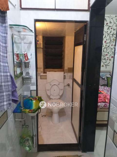 1 BHK Flat In Khanna Apartment For Sale  In Ghatkopar West