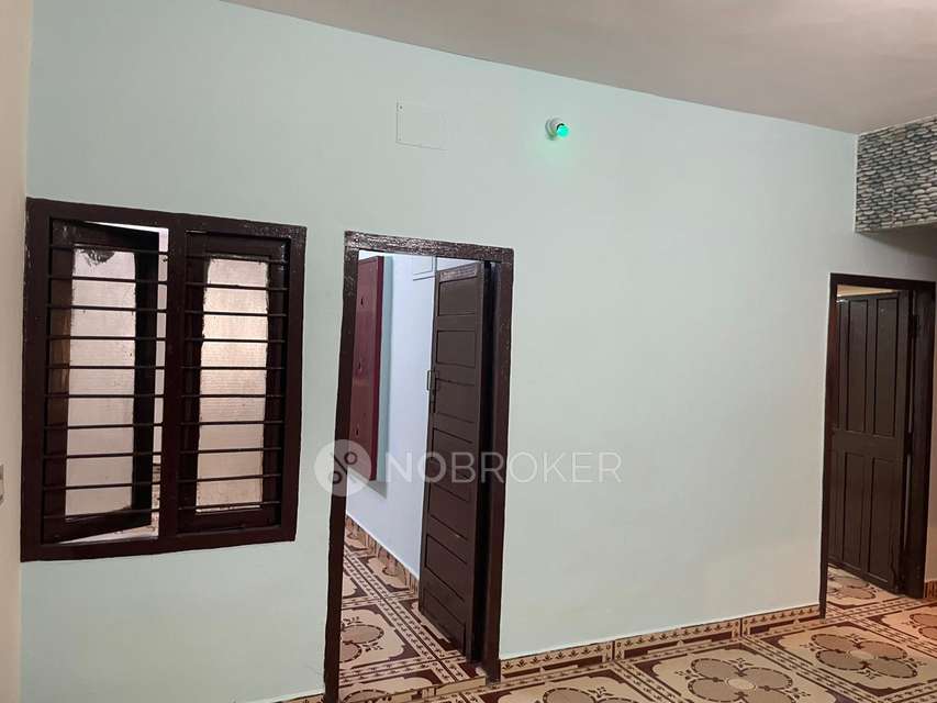 2 BHK Flat In Welcome Colony For Sale  In Anna Nagar West Extension