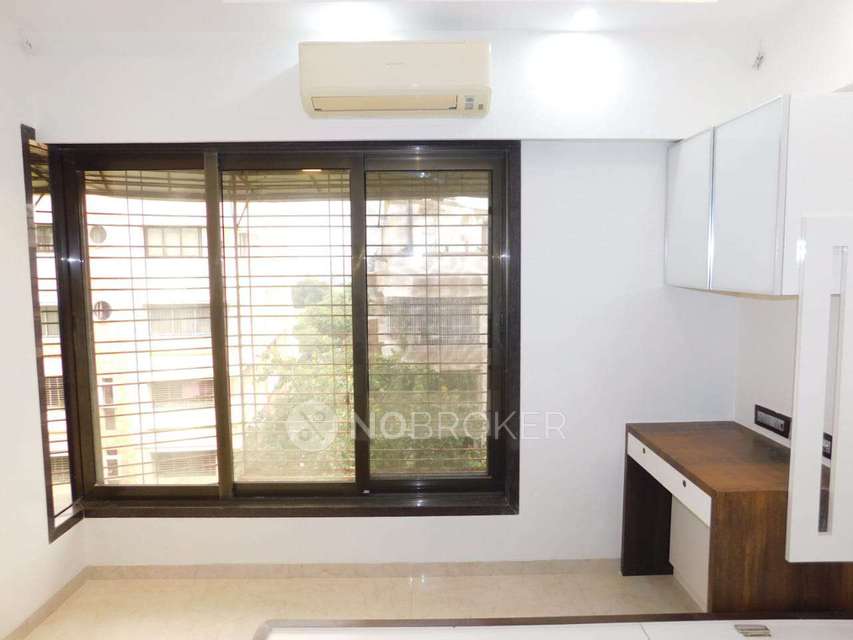 2 BHK Flat For Sale  In Vile Parle East
