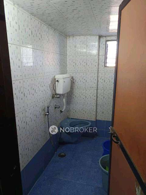 1 BHK Flat In Som Complex For Sale  In Dharavi