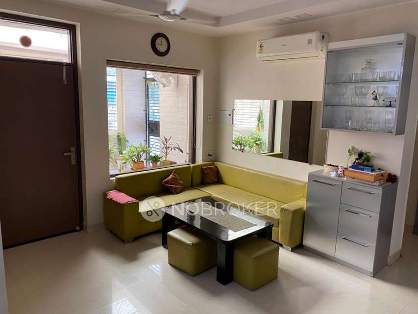 2 BHK Flat In Rwa Pocket 2 Dwarka Sector 9 for Rent  In Dwarka Sector 9, Dwarka