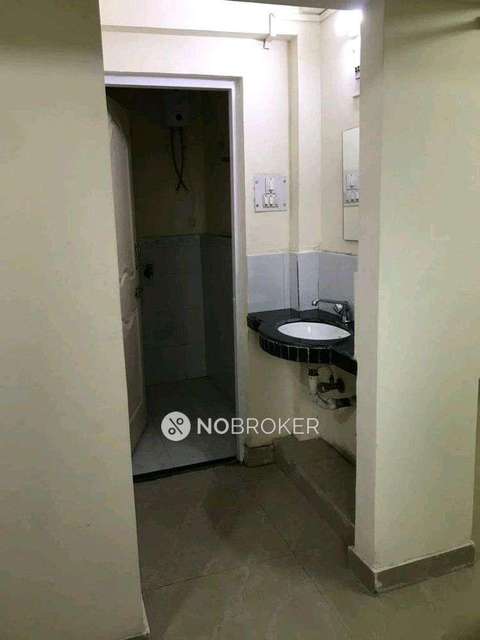 1 BHK Flat In Mountain Breeze Society For Sale  In Powai