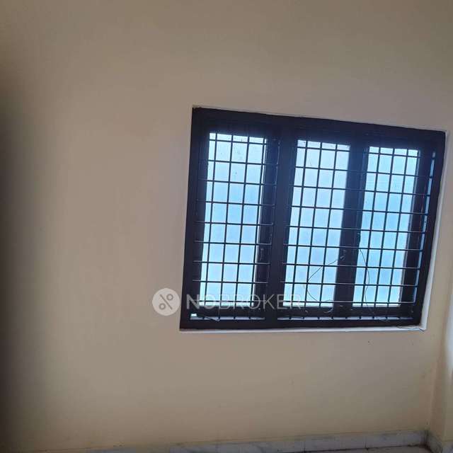 2 BHK Flat In Pragathi Appratment For Sale  In Old Alwal