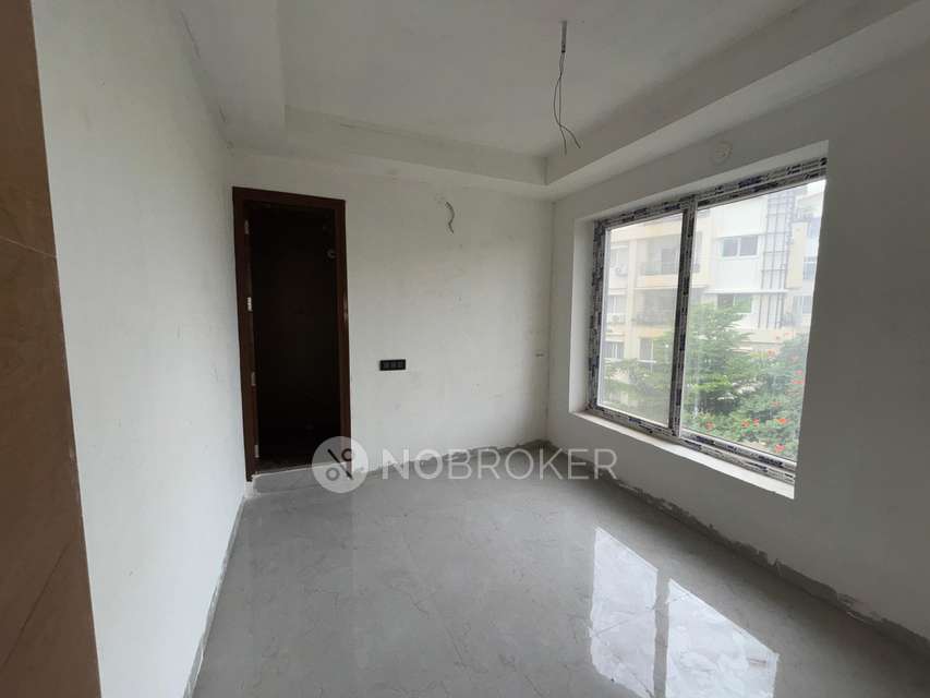 3 BHK Flat In Crystal Builders & Developers For Sale  In Yapral