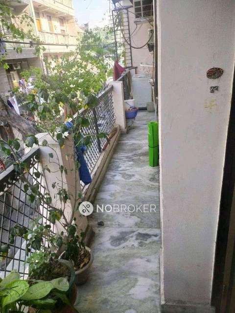 2 BHK Flat In Standalone Building  For Sale  In Pandav Nagar