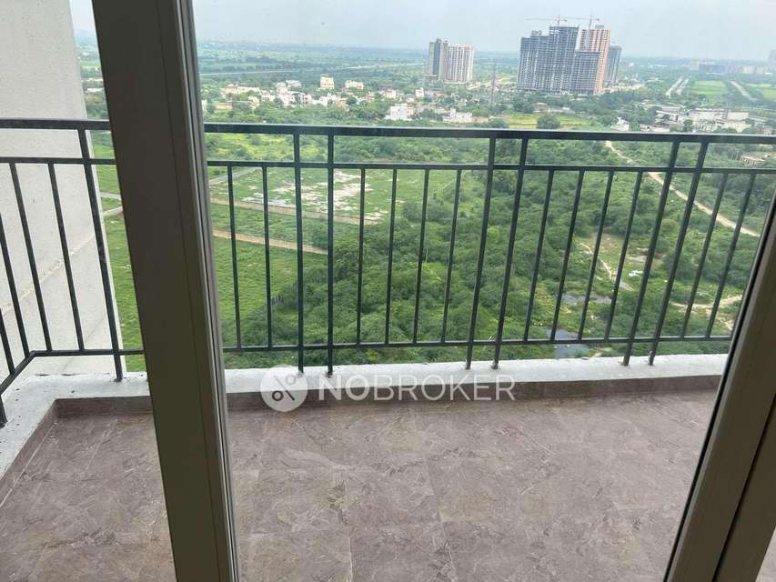 3 BHK Flat In Presithum  For Sale  In Jaypee Greens, Greater Noida