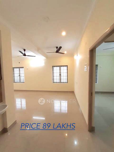 2 BHK Flat In Medavakkam For Sale  In Medavakkam