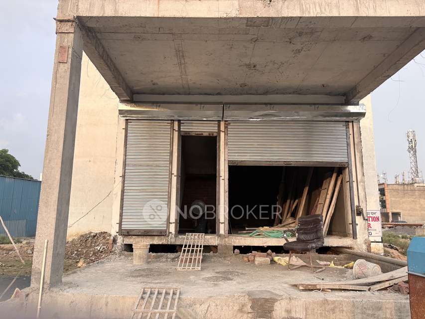 Showroom in Huda Market Sector 2, Faridabad for Rent 