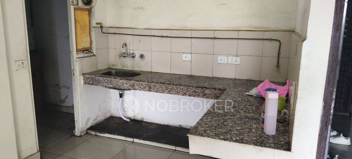2 BHK Flat In Panchsheel Greens, Sector 16 B for Rent  In Sector 16 B