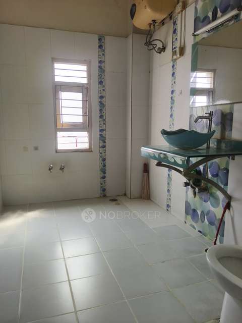 2 BHK Flat In United Belvedere For Sale  In Hafeezpet
