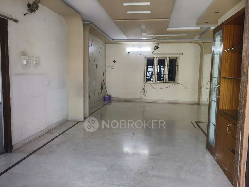 2 BHK Flat In United Belvedere For Sale  In Hafeezpet