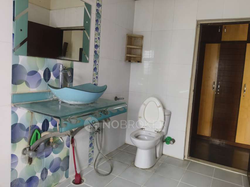 2 BHK Flat In United Belvedere For Sale  In Hafeezpet