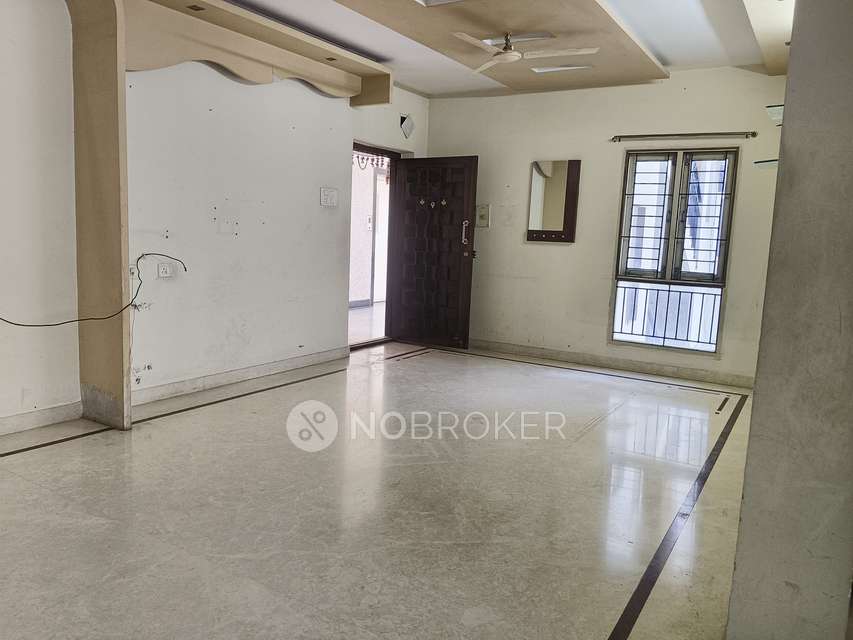 2 BHK Flat In United Belvedere For Sale  In Hafeezpet