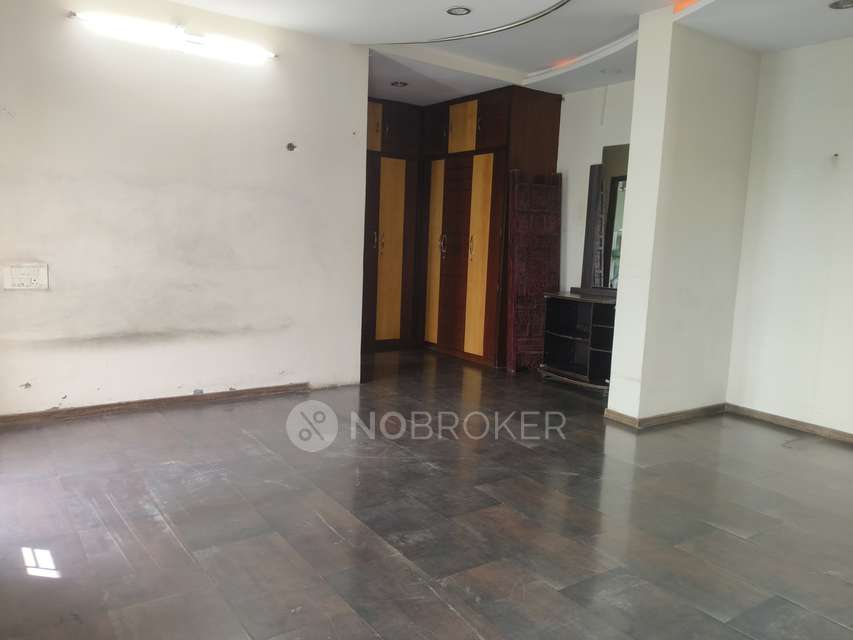 2 BHK Flat In United Belvedere For Sale  In Hafeezpet