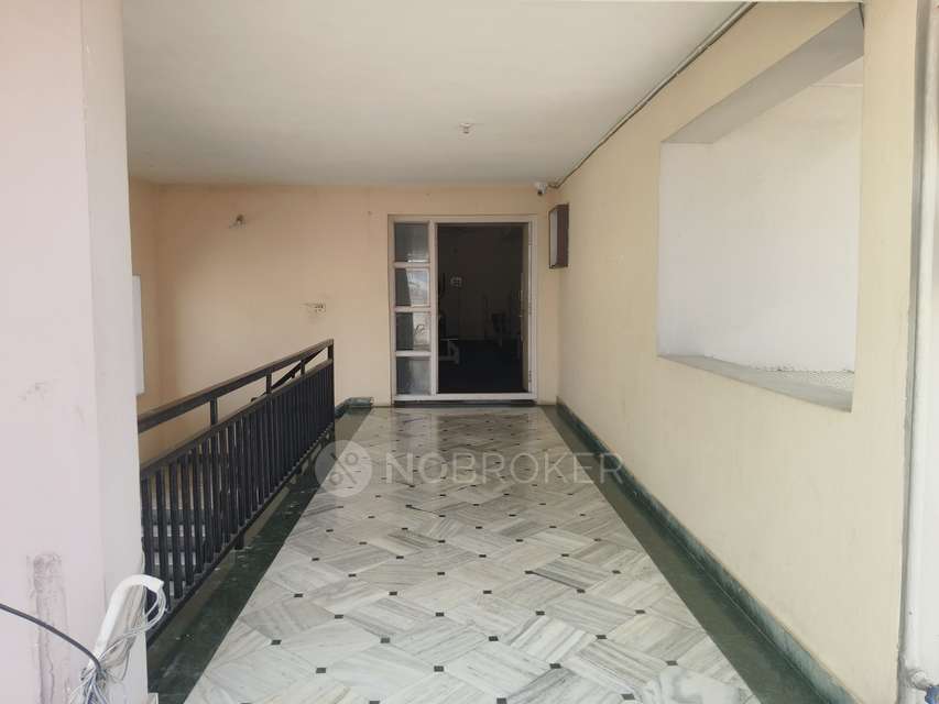 2 BHK Flat In United Belvedere For Sale  In Hafeezpet
