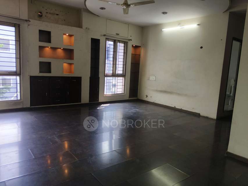 2 BHK Flat In United Belvedere For Sale  In Hafeezpet