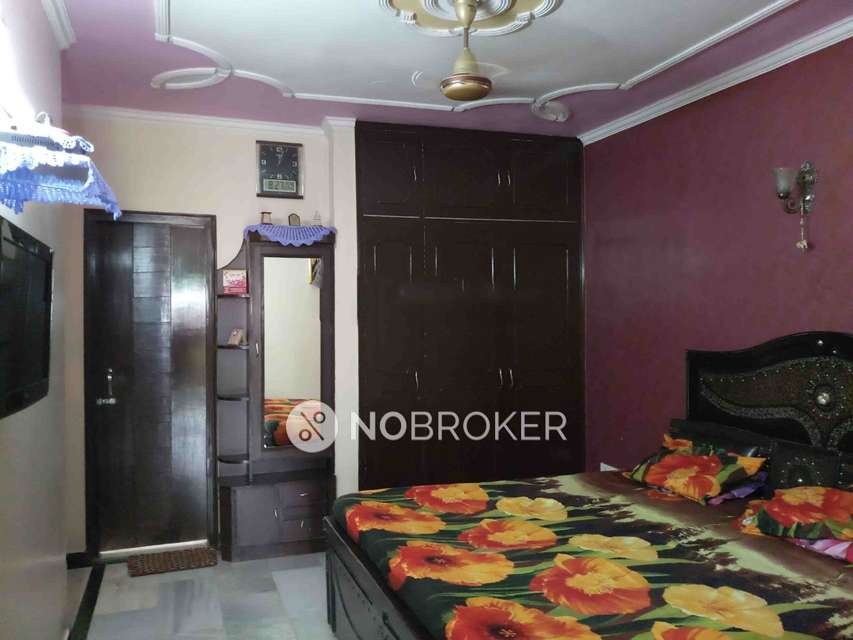 2 BHK Flat In Muksh Birla For Sale  In Kalkaji