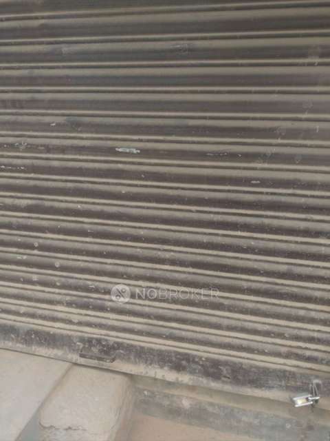 Shop in Laxmi Nagar, Delhi for sale 