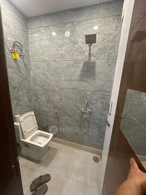 2 BHK Flat In Shiv Apartments For Sale  In Uttam Nagar