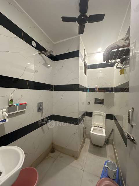 2 BHK Flat In Shiv Apartments For Sale  In Uttam Nagar