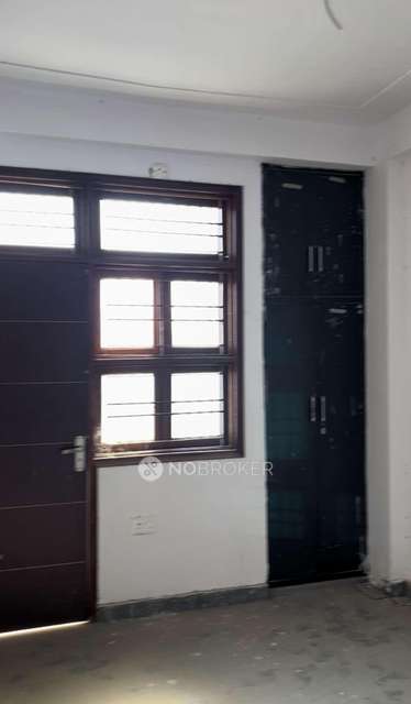 3 BHK Flat In Radha Krishna Enclave For Sale  In Govindpuram