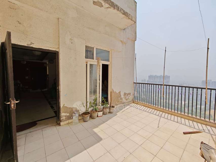 3 BHK Flat In Anrapali Platinum For Sale  In Sector 119