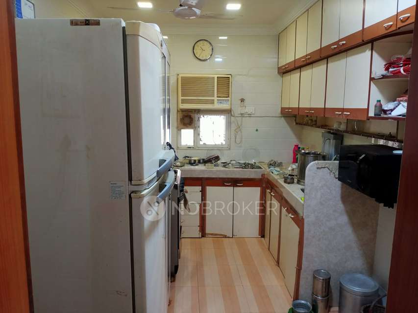 2 BHK Flat In Amusla Apartments For Sale  In Bandra West