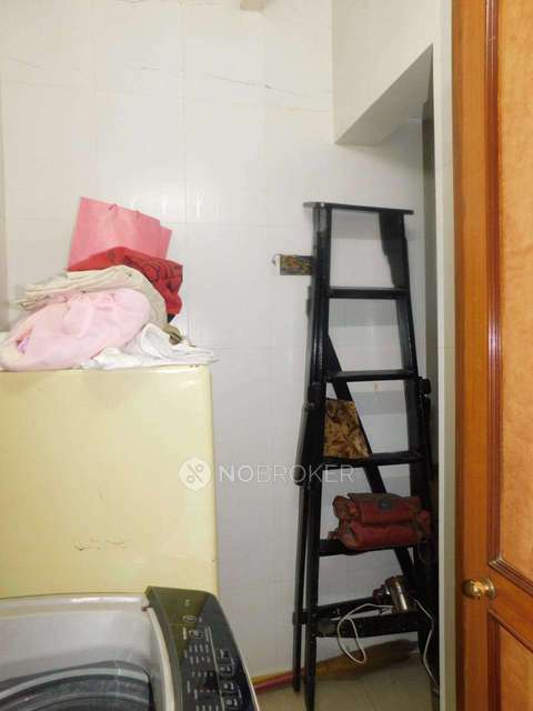 2 BHK Flat In Amusla Apartments For Sale  In Bandra West