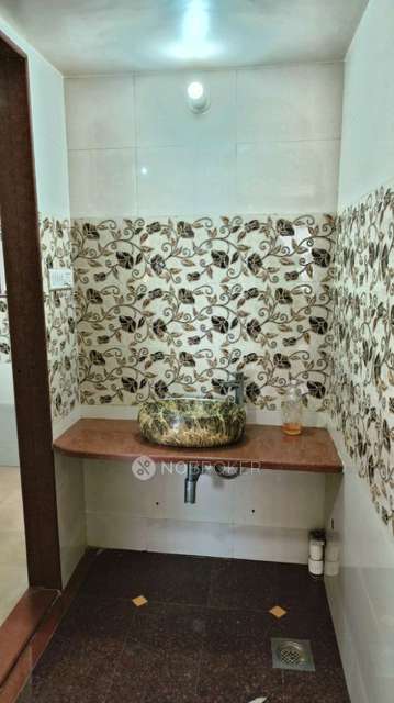 2 BHK Flat In Gopalanand Complex for Rent  In Wanowarie