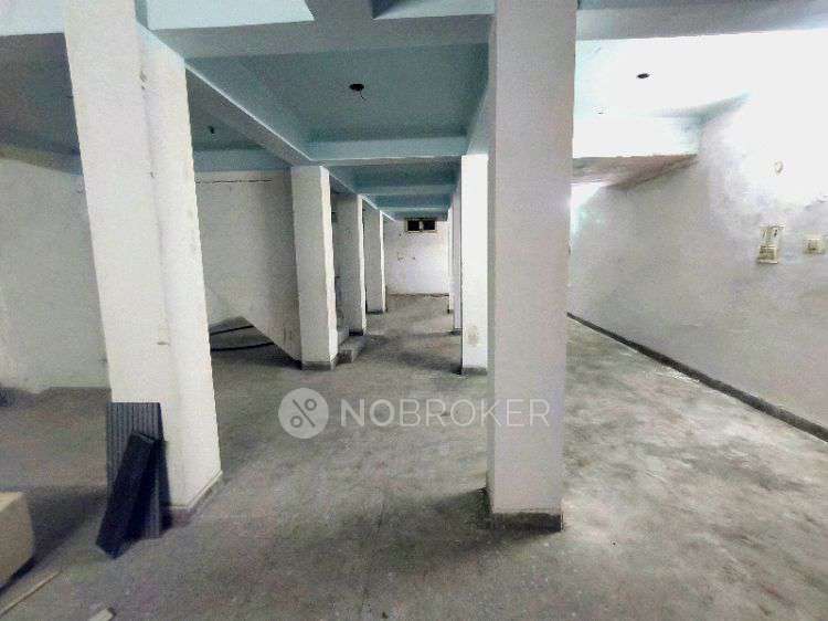 Godown/Warehouse in 92, Chaudhary Prem Sukh Marg, Near Shyam Sweets & Caters, Bhera Enclave, Paschim Vihar, Delhi, 110087, India, Delhi for Rent 
