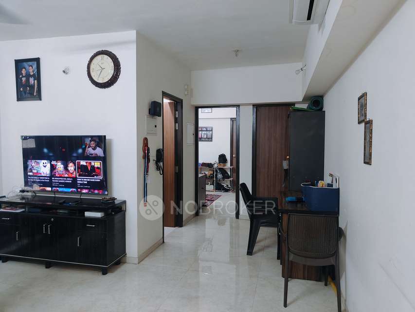 1 BHK Flat In Lodha Amara For Sale  In Thane