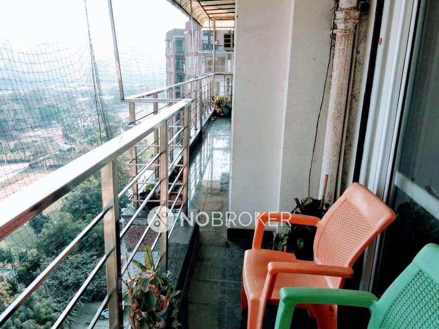 3 BHK Flat In Tower Height Apartments For Sale  In  Pitampura, 
