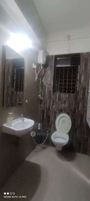 2 BHK Flat In Khodiyar Apartment For Sale  In Borivali West