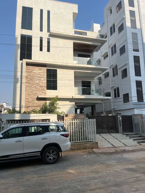 4+ BHK Flat For Sale  In Bolarum