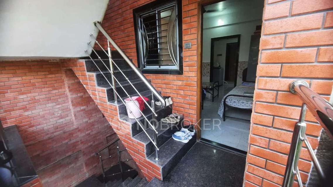 PG for Girls in Airoli