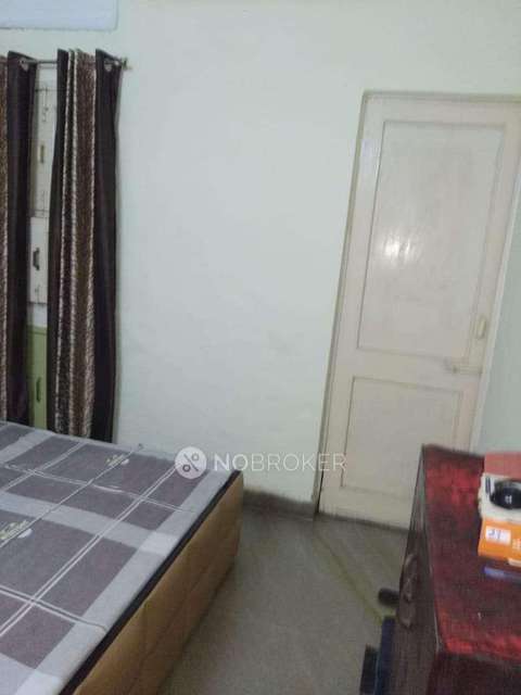 4 BHK Flat In Star Apartments For Sale  In Rohini