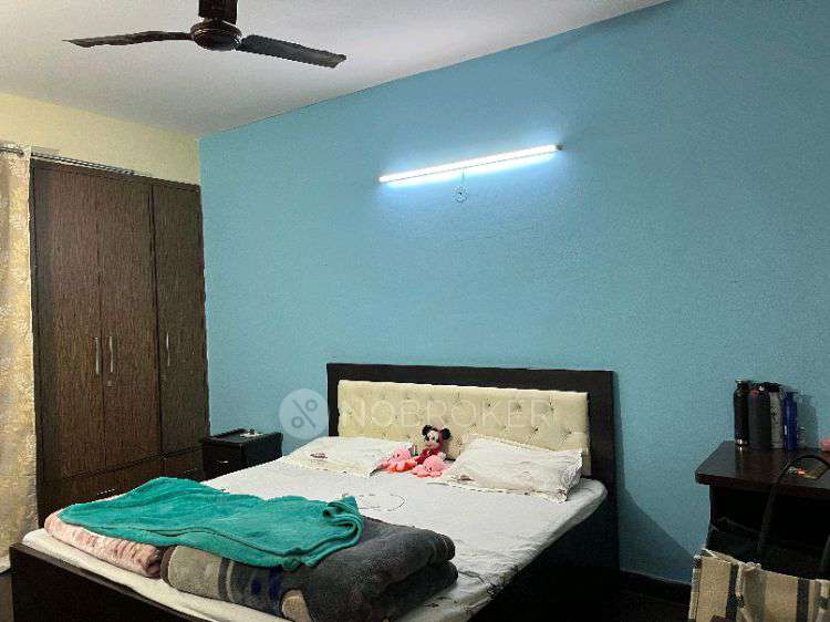 Single Room for Female In 3 BHK  In Aditya Celebrity Homes In Sector 76