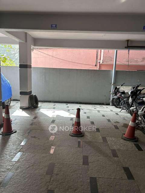 4 BHK Flat In Kohinoor Square For Sale  In Toli Chowki