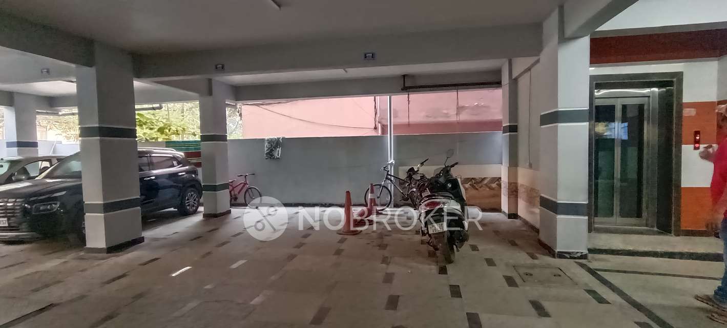 4 BHK Flat In Kohinoor Square For Sale  In Toli Chowki