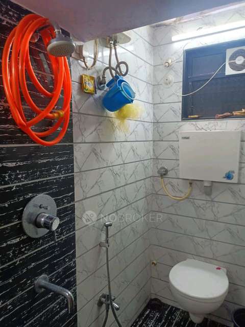 1 BHK Flat In Om Shakti Apt For Sale  In Thane West