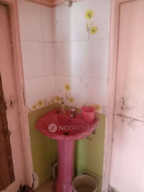 2 BHK Flat In Vitthal Rukmini Co-operative Housing Society For Sale  In Walhekarwadi