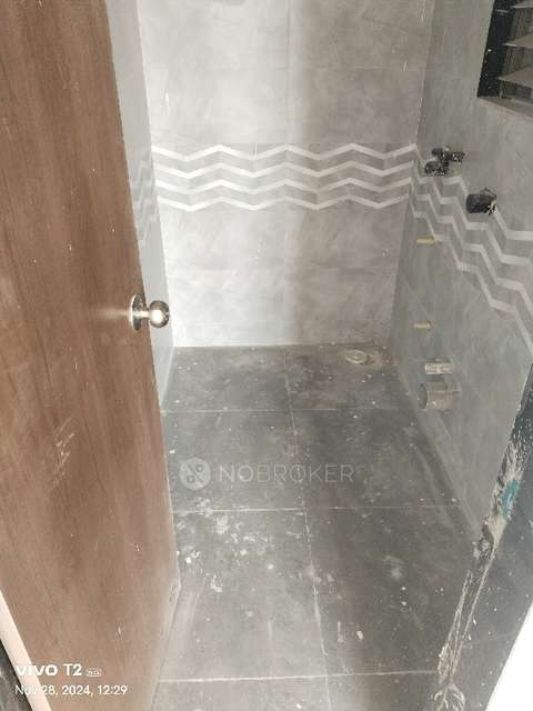 2 BHK Flat In Shri Saibaba Chs For Sale  In Ghatkopar West