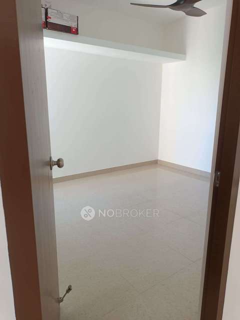 2 BHK Flat In Apartment For Sale  In Thoraipakkam