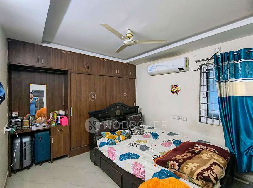 2 BHK Flat In Sri Sravani Shiny Pearl For Sale  In Kukatpally