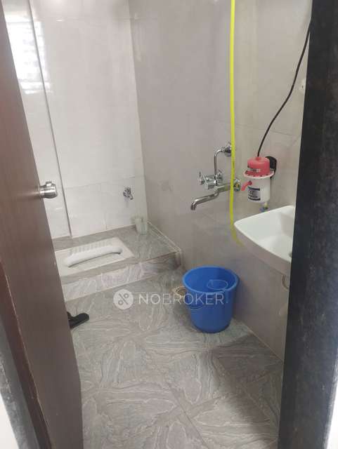 1 BHK Flat In Rose Castle, Borhade Wadi for Rent  In Borhade Wadi
